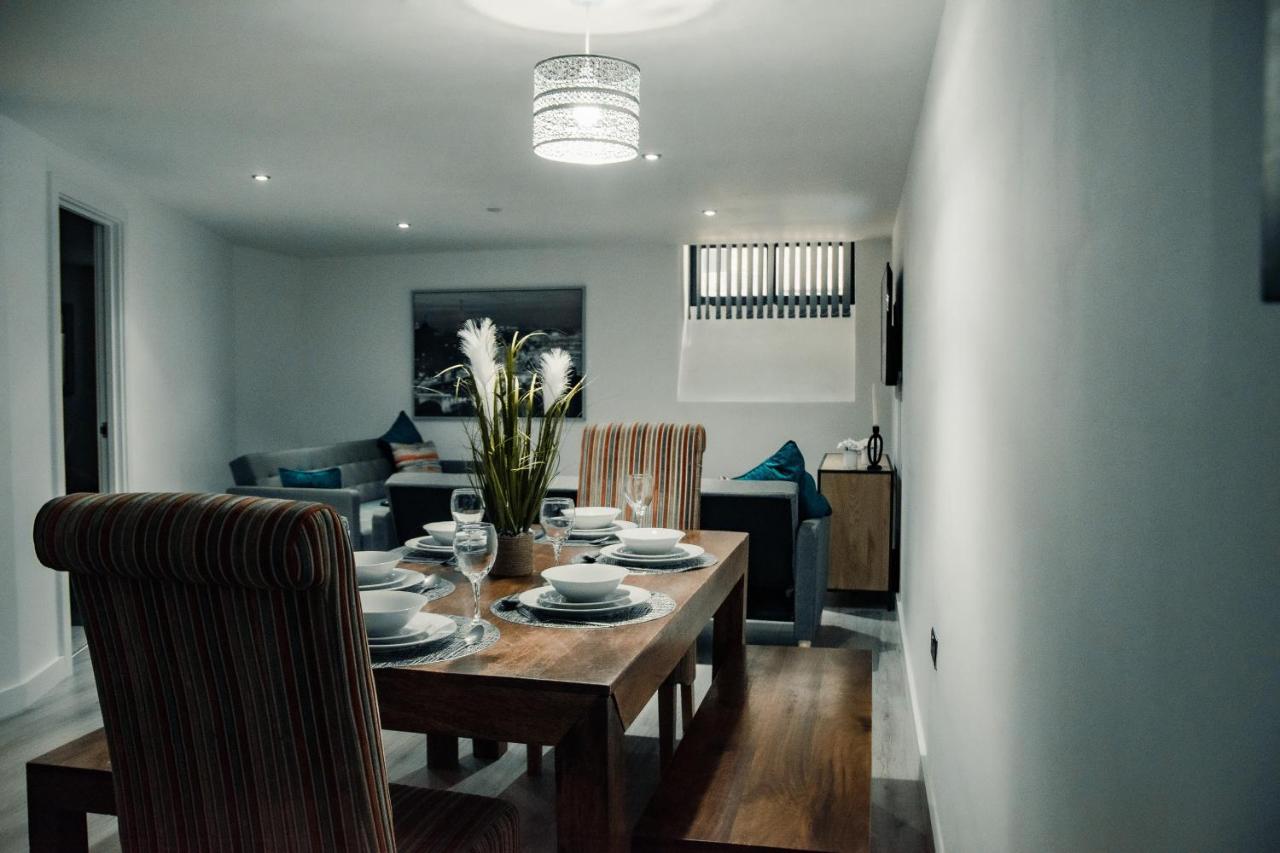 Bv Comfy Basement At Conditioning House * Bradford (West Yorkshire)