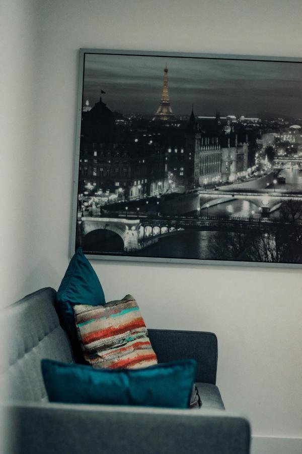 Apartment Bv Comfy Basement At Conditioning House *